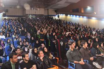 سه قدم مانده به یلدا